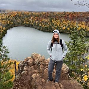 Meet your Posher, Amy